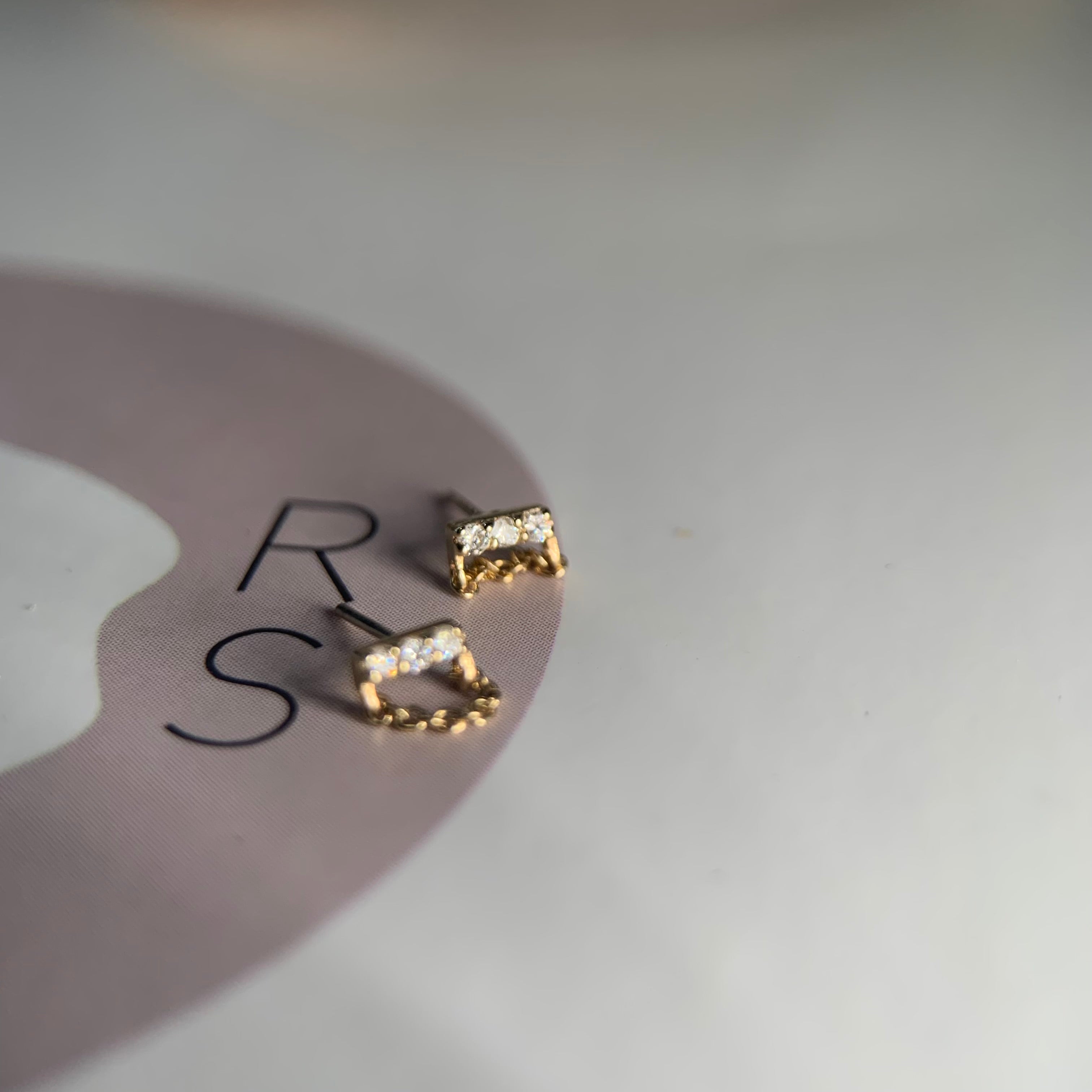 Pupil Hall Mini Major Press Fit End With Chain – MANTRAFINEJEWELLERY.COM